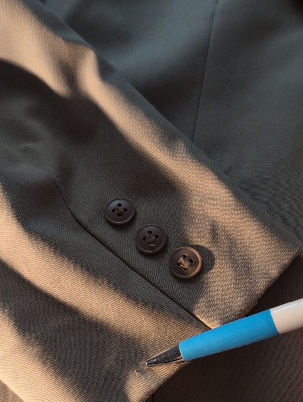 Pretty Blazer - Picture 10 of 12